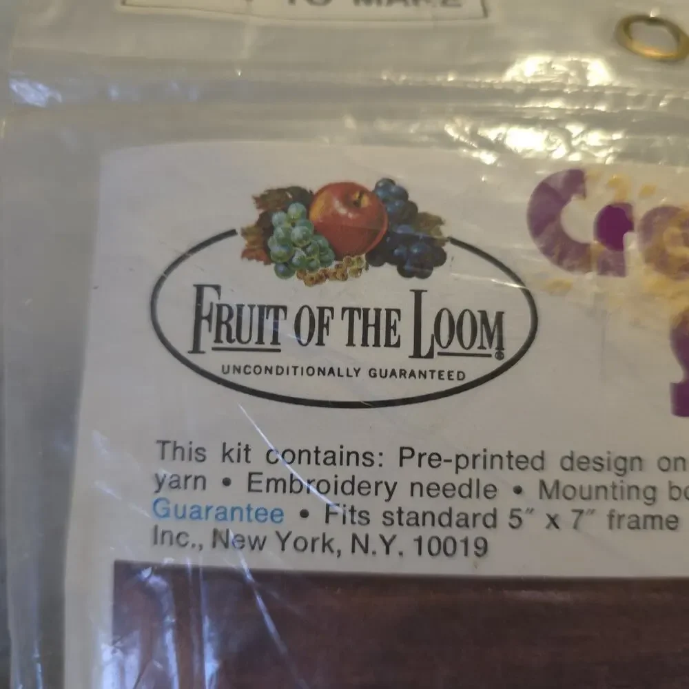 Fruit of the Loom Creative Stitchery Kit‎ Ribbon Bouquet #5700-002 Vintage 1970s